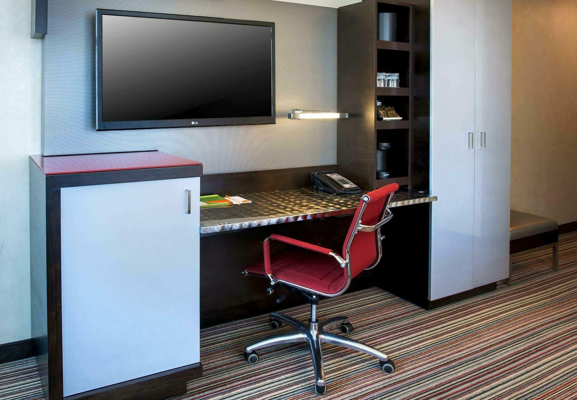 Courtyard By Marriott New York Manhattan/Herald Square المظهر الخارجي الصورة
